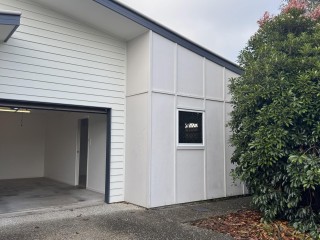 Modern Living in Prime Peregian Springs Location!