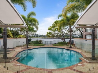 RESORT-STYLE LIVING IN EXCLUSIVE CARSON PLACE RIVER-FRONT